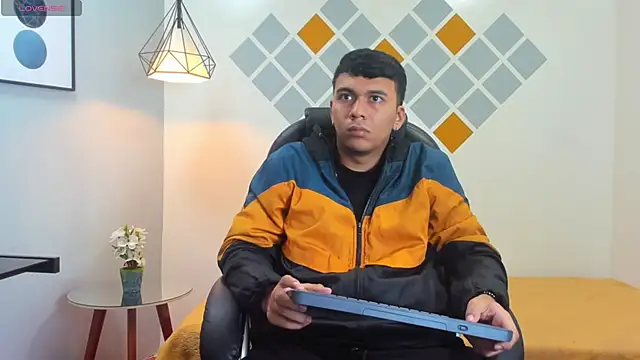 titanxero online show from October 4, 11:30 am