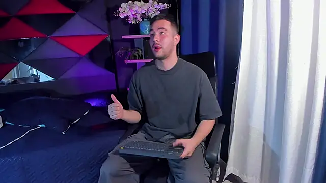 matti de lucaa online show from September 26, 5:39 pm