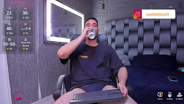 matti de lucaa online show from October 10, 5:45 pm