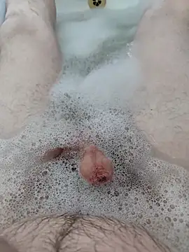 Snapshot of Treport84 chatting on April 4, 2:36 pm Treport84 online show from April 4, 2:36 pm