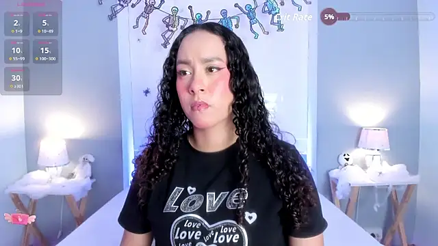 EverlyMooree online show from October 30, 4:14 am