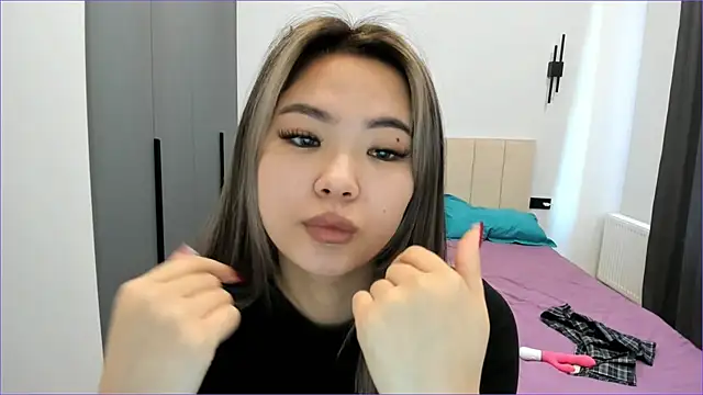 Maakimita online show from October 28, 7:45 am