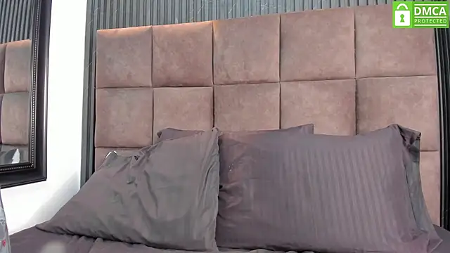 Sussy Vixen online show from September 22, 8:11 pm