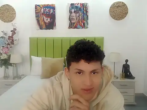 Axel savage online show from September 15, 6:52 pm