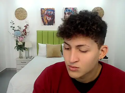 Axel savage online show from September 16, 7:04 pm