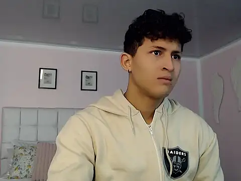 Axel savage online show from September 27, 12:10 pm