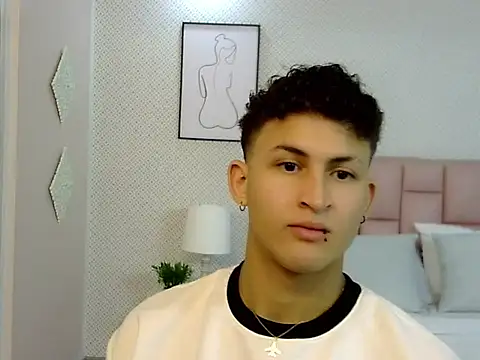 Axel savage online show from October 6, 7:22 pm