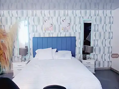 Axel savage online show from October 19, 11:55 am