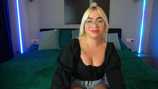 MariellaVV online show from September 11, 6:13 am
