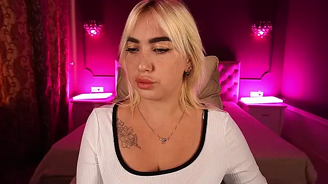 MariellaVV online show from September 19, 6:59 am