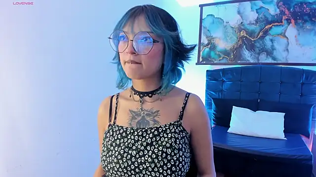 Lucyliw  online show from September 11, 8:53 pm