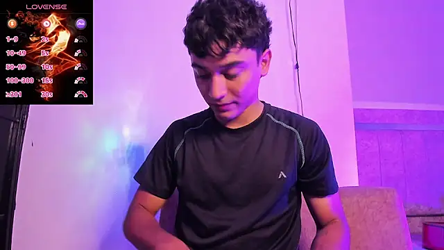 Austin Cardieff  online show from September 16, 4:13 am