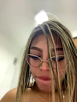 ZoeMiller Pink online show from September 13, 1:22 pm