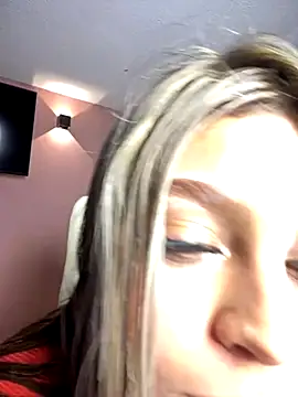 ZoeMiller Pink online show from September 19, 4:14 am
