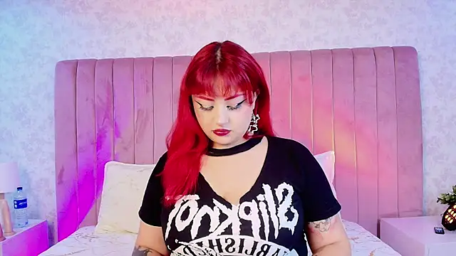 RavenVamp online show from December 4, 9:12 pm