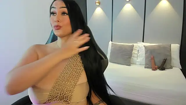 Snapshot of ashly_moonn chatting on June 11, 12:58 pm ashly moonn online show from June 11, 12:58 pm