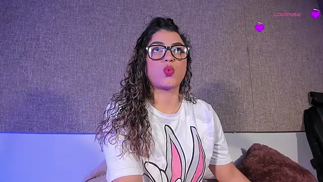 Snapshot of Salomeferreira_ chatting on October 20, 4:29 pm Salomeferreira  online show from October 20, 4:29 pm