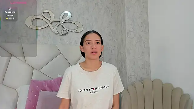 Snapshot of Skylerwhite02 chatting on October 29, 7:59 pm Skylerwhite02 online show from October 29, 7:59 pm