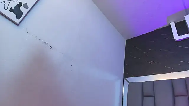 Snapshot of kissme_luna chatting on October 6, 7:22 pm kissme luna online show from October 6, 7:22 pm