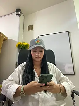 MarilynWhite  online show from October 25, 3:47 am