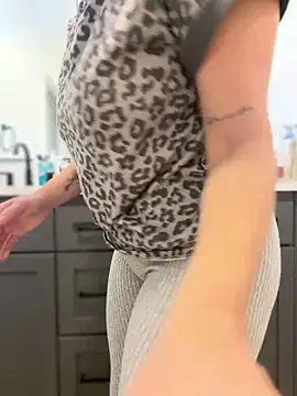 Snapshot of Gringo_XXX_Latina chatting on March 5, 4:58 pm Gringo XXX Latina online show from March 5, 4:58 pm