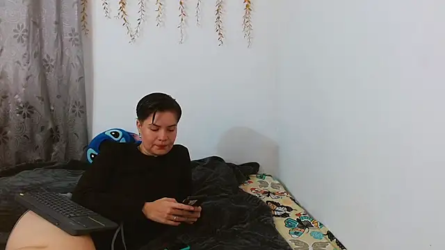 AmbarAndValery online show from October 12, 4:33 am