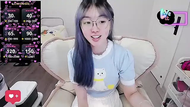 Snapshot of baby-yaya20 chatting on December 18, 7:03 am baby-yaya20 online show from December 18, 7:03 am