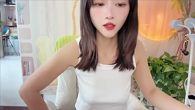Snapshot of Crystal_168 chatting on June 18, 12:22 am Crystal 168 online show from June 18, 12:22 am