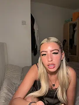 BlondeBetty online show from December 17, 9:48 am