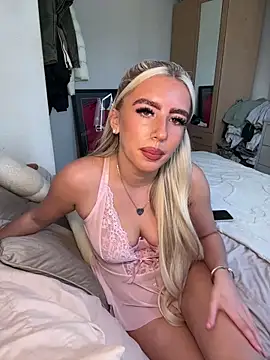 BlondeBetty online show from March 26, 3:17 pm