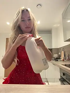 SexySaraxxoo online show from December 3, 2:37 pm