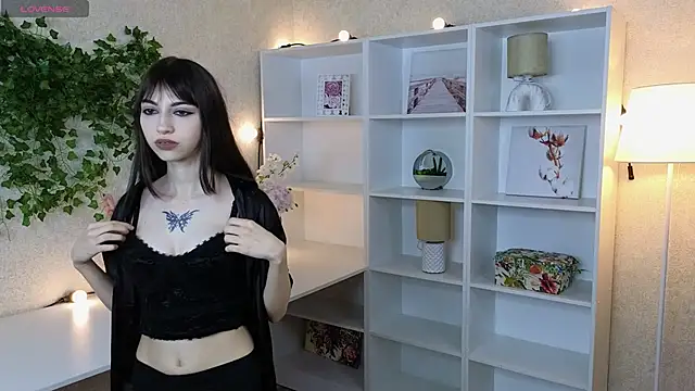 JenetteCouvillier online show from September 21, 3:24 pm