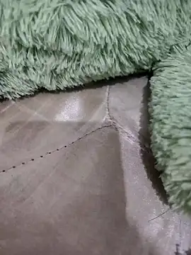 YUTELX online show from September 14, 2:33 am