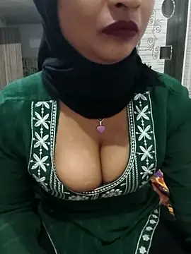 Itz Mayra  online show from November 23, 9:25 pm