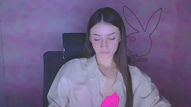 Snapshot of AlisaBubbles chatting on October 13, 6:46 am AlisaBubbles online show from October 13, 6:46 am