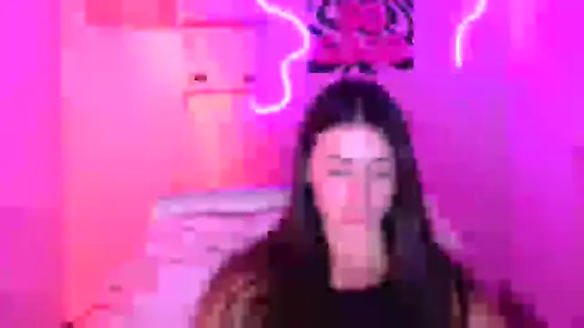 Snapshot of AlisaBubbles chatting on November 13, 4:06 pm AlisaBubbles online show from November 13, 4:06 pm