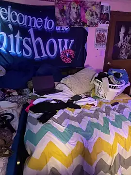 Snapshot of shortywidaphatty chatting on October 4, 2:37 pm shortywidaphatty online show from October 4, 2:37 pm