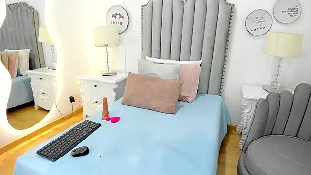 Snapshot of CherryVelvet19 chatting on September 25, 11:36 am CherryVelvet19 online show from September 25, 11:36 am