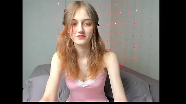 dreamy pollyyy online show from April 8, 4:51 pm