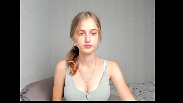 Snapshot of dreamy_pollyyy chatting on July 30, 9:03 pm dreamy pollyyy online show from July 30, 9:03 pm