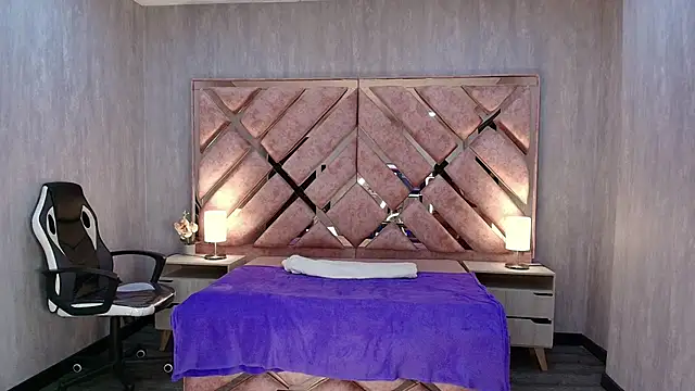 ANABELL BROWN online show from November 27, 8:11 pm