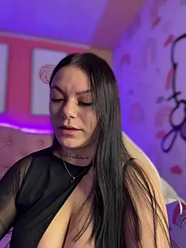 Snapshot of Megaan__More chatting on May 17, 2:42 am Megaan More online show from May 17, 2:42 am