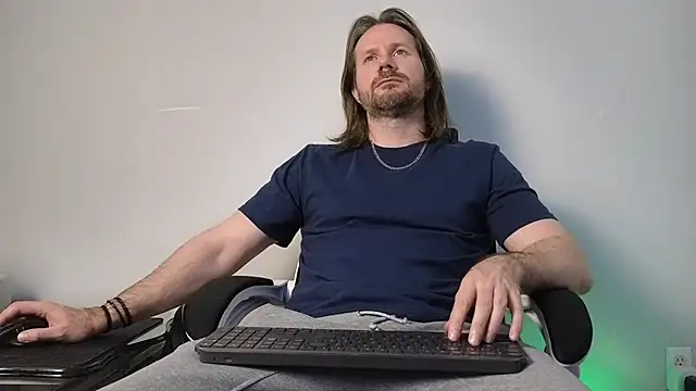 AlbinoAdonis online show from December 19, 8:16 pm