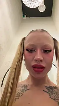 Sugar Pop online show from September 26, 5:28 pm