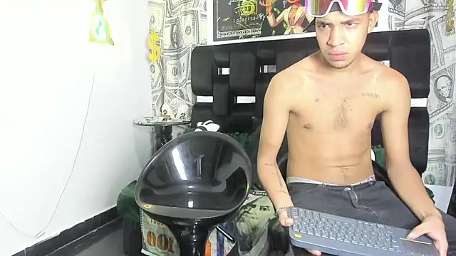 Latin straight0 online show from September 18, 8:27 am