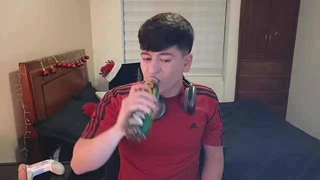 tightncuteass online show from November 18, 10:36 pm