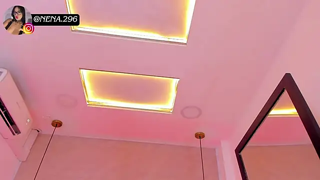 Snapshot of Dream_nena chatting on November 24, 7:57 pm Dream nena online show from November 24, 7:57 pm