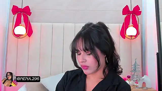 Snapshot of Dream_nena chatting on December 5, 7:54 pm Dream nena online show from December 5, 7:54 pm