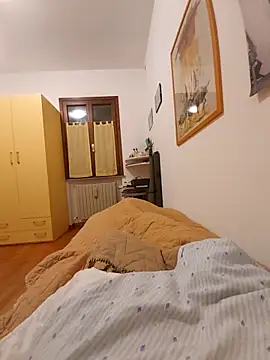 Snapshot of Ara29 chatting on October 11, 8:46 am Ara29 online show from October 11, 8:46 am