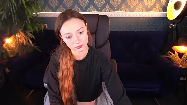 Snapshot of FoxyMayy chatting on October 22, 1:00 pm FoxyMayy online show from October 22, 1:00 pm